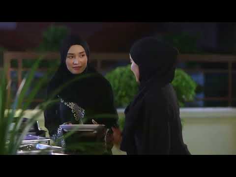 [CLIP] Cinta Bukan Kristal: Ep 16 - Semua Orang Tak Suka Yana Kawan Dengan Laki Orang | Tonton thumbnail