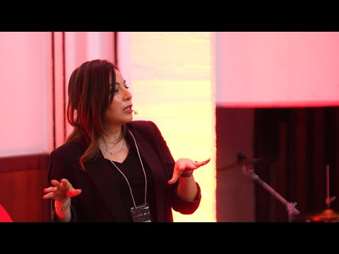 L'innovation en médecine: l'empathie, notre technologie la plus puissante? | Mina Amellal | TEDxFMPR thumbnail
