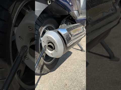 Dämpfer Helmfach Sitzbank Suzuki Burgmann wechseln thumbnail