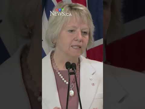 B.C.’s top doctor calls for warning labels on alcoholic drinks thumbnail