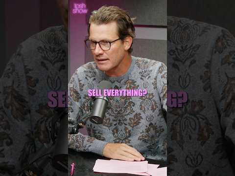 Sell everything you own #toshshow #danieltosh #minimalism #selfimprovement #moving thumbnail