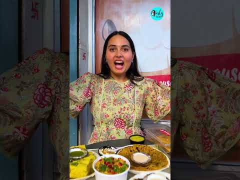 Retired Gujarati Couples Start A Dhokla House In Gurgaon! thumbnail