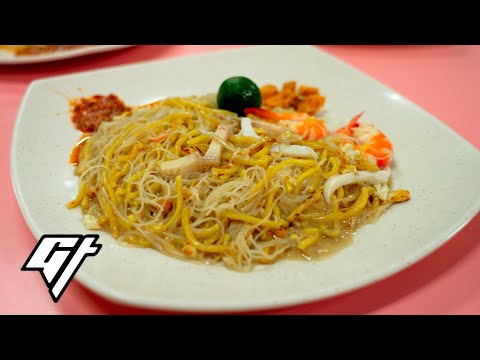 Seafood and Pork Lard Makes This Fried Noodles Singapore’s Comfort Food thumbnail