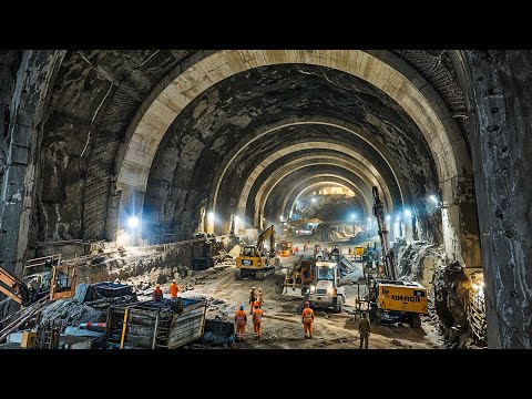 Pourquoi les États-Unis vident une montagne à 1 500 mètres sous terre thumbnail