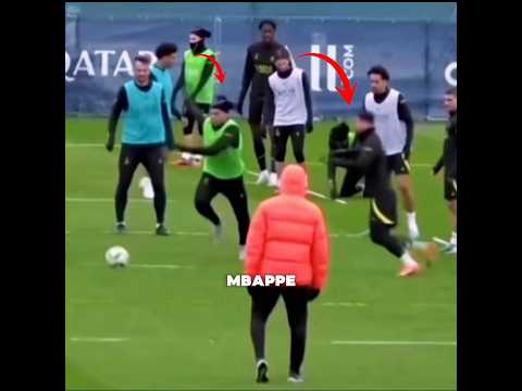 Mbappé manque de respect à Messi ??? thumbnail