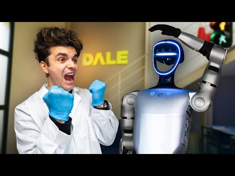 HO COMPRATO IL ROBOT UMANOIDE DEL FUTURO (e fa paura) thumbnail