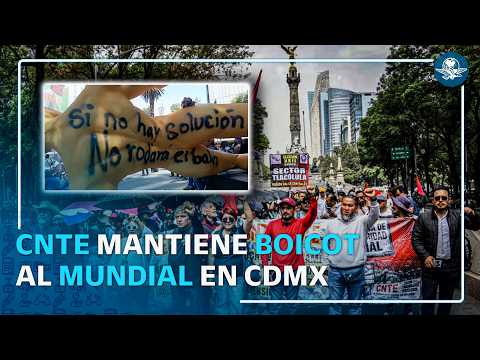 Integrantes de la CNTE desnudan y vandalizan figuras mundialistas en Reforma thumbnail