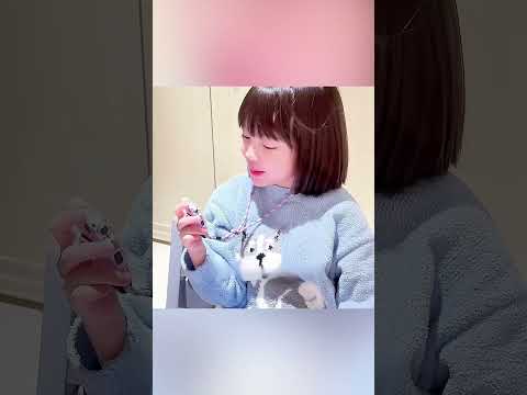 💃🌹 "الفتاة الجميلة التي ضحّت بحبها الحقيقي ثم فاجأها القدر بـ100 ألف وردة!" 😢❤️ thumbnail