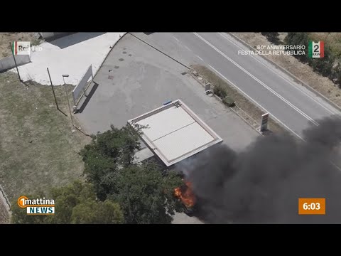Cosenza: 4 carbonizzati in auto, ipotesi omicidio - 1Mattina News 02/06/2026 thumbnail