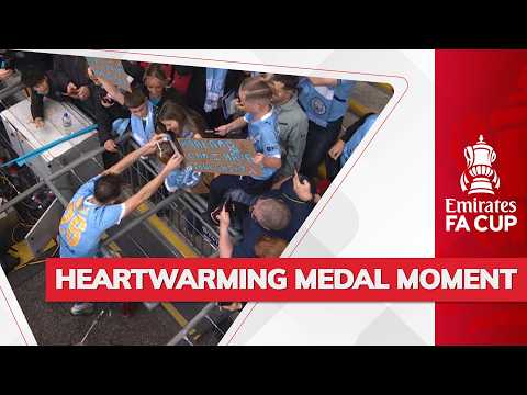 Bernardo Silva's heartwarming FA Cup moment with his daughter ❤️ thumbnail