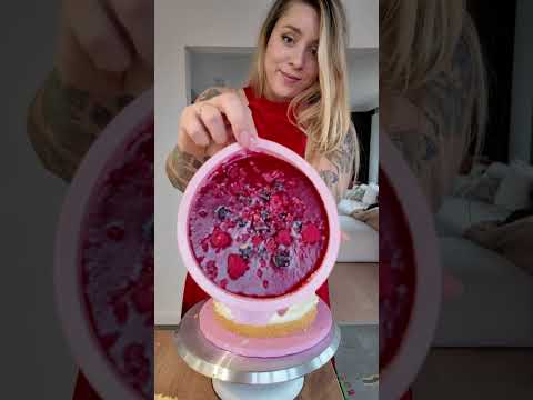 Tort dzisiaj w takiej odsłonie 💃🏻🎂 thumbnail