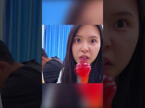 💡😂 سرّ المصباح العالق في الفم! 😱🏫 thumbnail