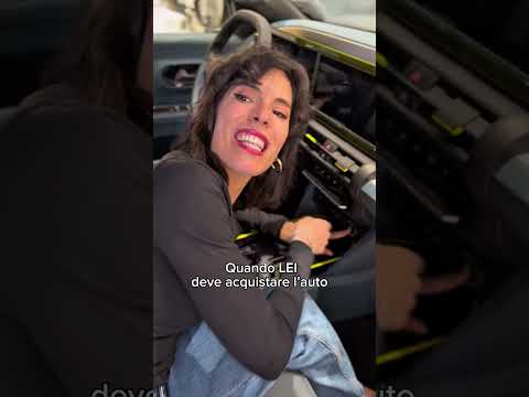 Non vedo nulla di sbagliato 😅#coppia #casaabis #comedy #ridere thumbnail