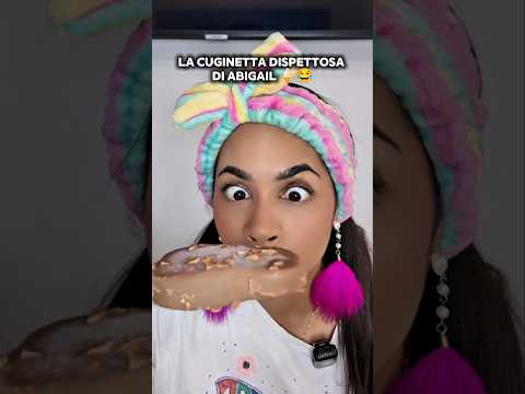 La cuginetta dispettosa di Abigail. #feyyepez #abigail #mammaefiglia thumbnail