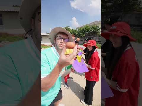 เรียงไข่จากท้ายซอยมาถึงออฟฟิศ คิดว่าจะถึงมั้ย!! thumbnail
