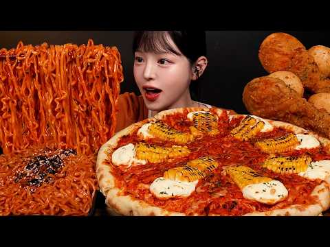SUB)단짠꾸덕 레드콘리코타피자 먹방!🍕불닭볶음면에 골드킹 닭다리 치즈볼까지 프레드피자 치킨 꿀조합 Pizza & Chicken Mukbang Asmr thumbnail