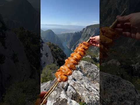 Zirvede Şiş Çubukta Tavuk Kanat 🏔️ - cooking chicken wings on skewers at the summit thumbnail