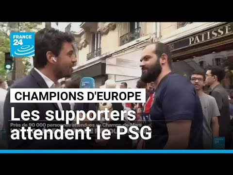 Les supporters du PSG attendent de pied ferme les joueurs à Paris • FRANCE 24 thumbnail