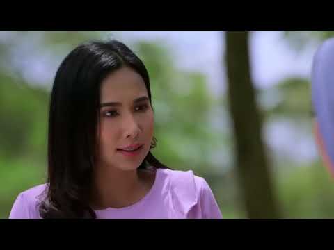 [CLIP] Cinta Bukan Kristal: Ep 24 - Baik Kau Selidik Betul-Betul Dengan Budak Kampung Ni | Tonton thumbnail