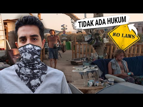 Menghabiskan 48 JAM di Kota Tanpa Hukum: Slab City thumbnail