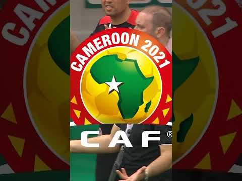 Le jour où l'arbitre du match Tunisie-Mali a complètement déraillé ! thumbnail