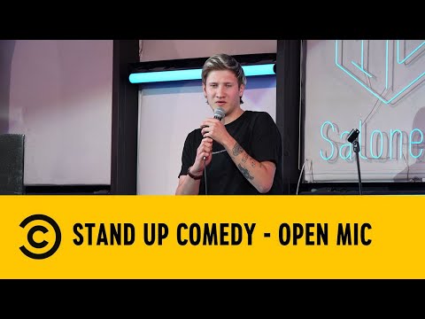 Quando i nipoti ti insultano - Riccardo Balatti - Open Mic Tour - Stagione 3 - Milano thumbnail
