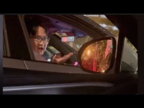 車CAM直擊 - 開門連撞三次道歉都無句 多多道理「無法避免」 thumbnail