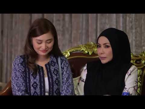 [CLIP] Cinta Bukan Kristal: Ep 14 - Depan Sofea Macam Suami Mithali, Belakang....? | Tonton thumbnail