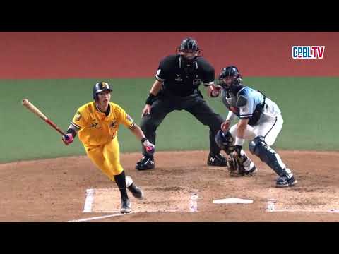 05/31 中信 VS 富邦 二局上，王威晨面對滿壘機會，可惜沒有擊出適時一擊，留下殘壘 thumbnail