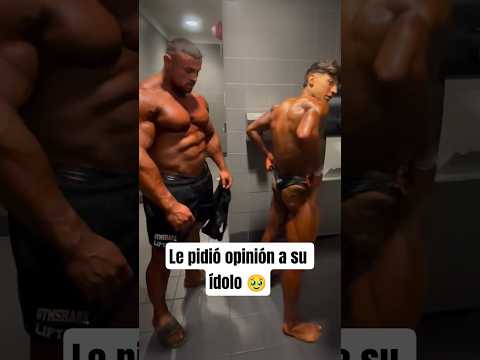 Un joven culturista le pidió opinión a su ídolo #gym #culturismo #músculo #fitness thumbnail