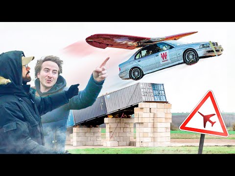 Mettre des AILES sur une voiture : ÇA VOLE ? thumbnail