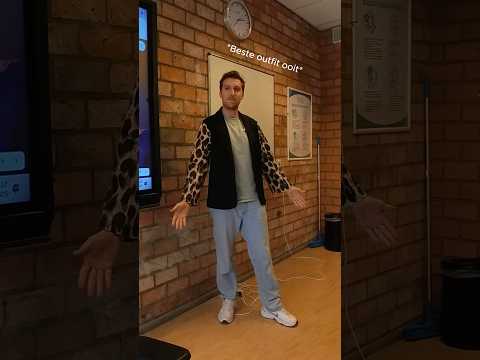 Django heeft nieuwe kledingstijl ontdekt… thumbnail