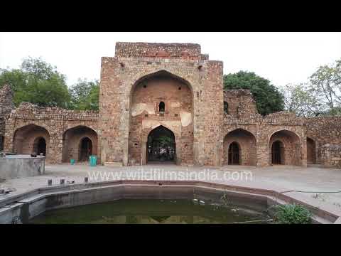 Khair-ul-Manazil Mosque stands quietly amid the bustle of New Delhi thumbnail