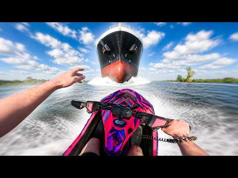 HELP ER KOMT EEN VRACHTSCHIP OP ME AF! thumbnail
