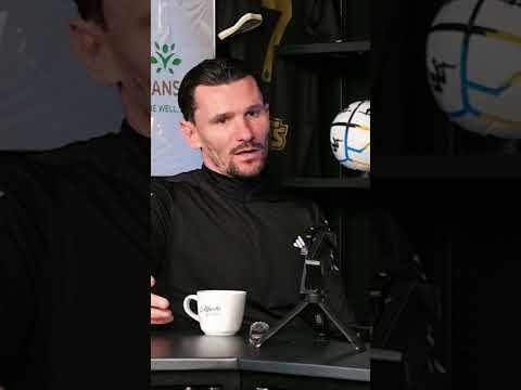 Uczciwość trenera kluczowa dla zawodnika #ekstraklasa #podcast #pilkanozna #football pogoń thumbnail
