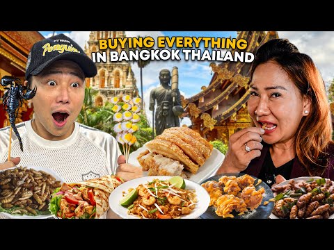 BUYING EVERY STREETFOOD IN THAILAND (Indy Market Pinklao) thumbnail