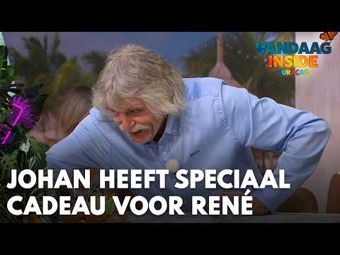 Johan Derksen heeft in laatste uitzending vanaf Curaçao cadeau voor René van der Gijp: 'Mooi man!' thumbnail