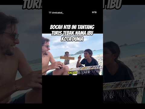 kalau dia salah, turisnya dapet suvenir gratis.. thumbnail