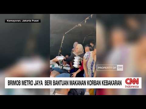 Brimob Metro Jaya Beri Bantuan Makanan Korban Kebakaran thumbnail