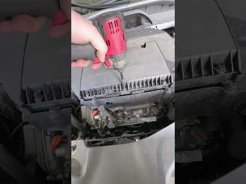 Outstanding professional mechanic thumbnail