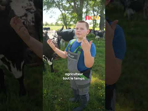 Simon, 8 ans et fermier depuis la naissance 💪🌾 thumbnail