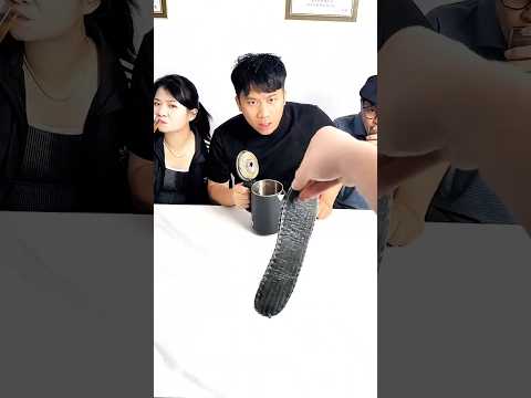 Thuê bạn diễn kịch trước mặt Bố và Chị để trị anh trai uống rượu say #funny #haihuoc #giaitri thumbnail