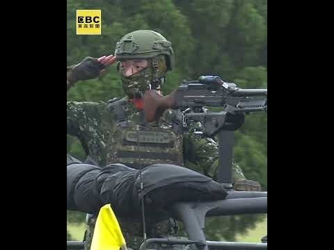 陸軍司令部80年部慶！M1A2T.海馬士首合體閱兵 thumbnail