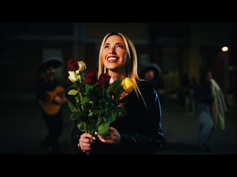 Baby Gang - Serenata Gangster feat. Rocco Hunt (Official Lyric Video) thumbnail