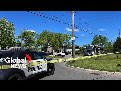 Toronto police seek suspects after 27-year-old fatally shot “steps from home” thumbnail