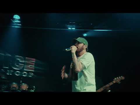 Eminem - Houdini [Live Performance] thumbnail