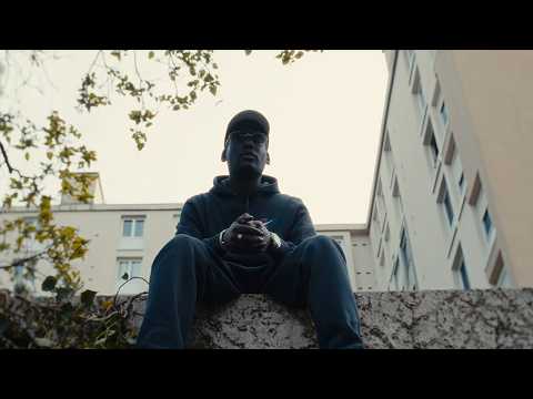 Mig - ENTR'ACT (Clip Officiel) thumbnail
