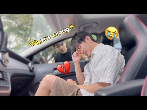 CRYING IN THE CAR WITH THE DOOR LOCKED PRANK ON HUSBAND💔*Cute Gay Couple Prank* thumbnail