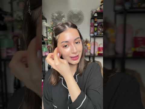 صدمني !!! تنت خفيف على البشرة فيه نسبه حمايه و فيه تغطية حللووة!!?? و بعد يعطيج قلوو للبشرة✨ حلو thumbnail