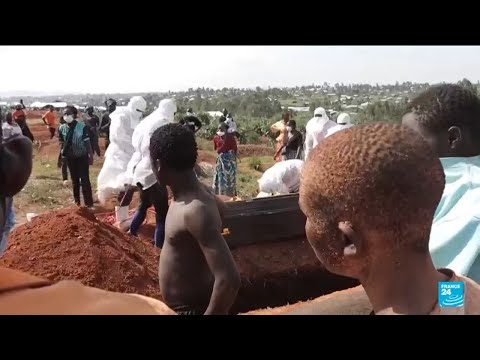 Ebola en RD Congo : Le chef de l'OMS déplore "un choc catastrophique entre maladie et conflit" thumbnail
